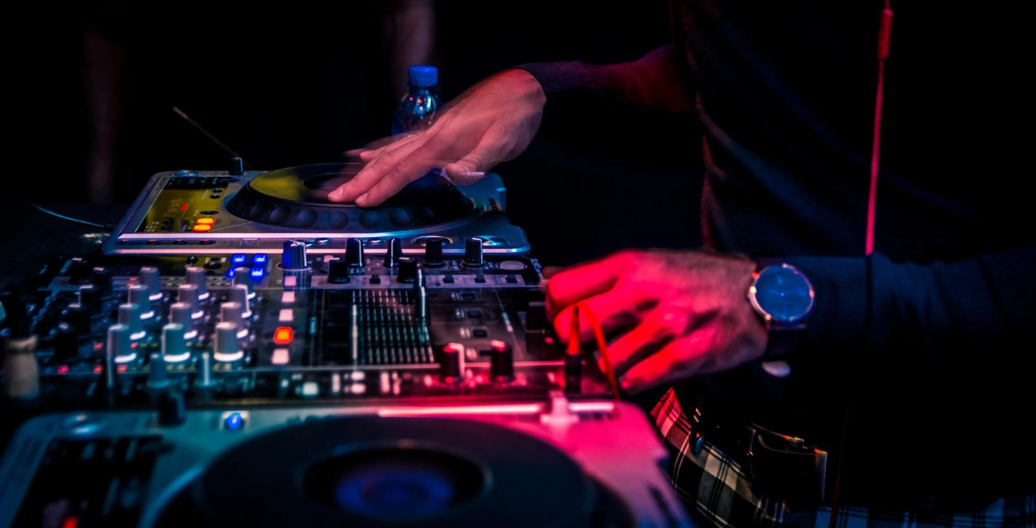 How to mix music