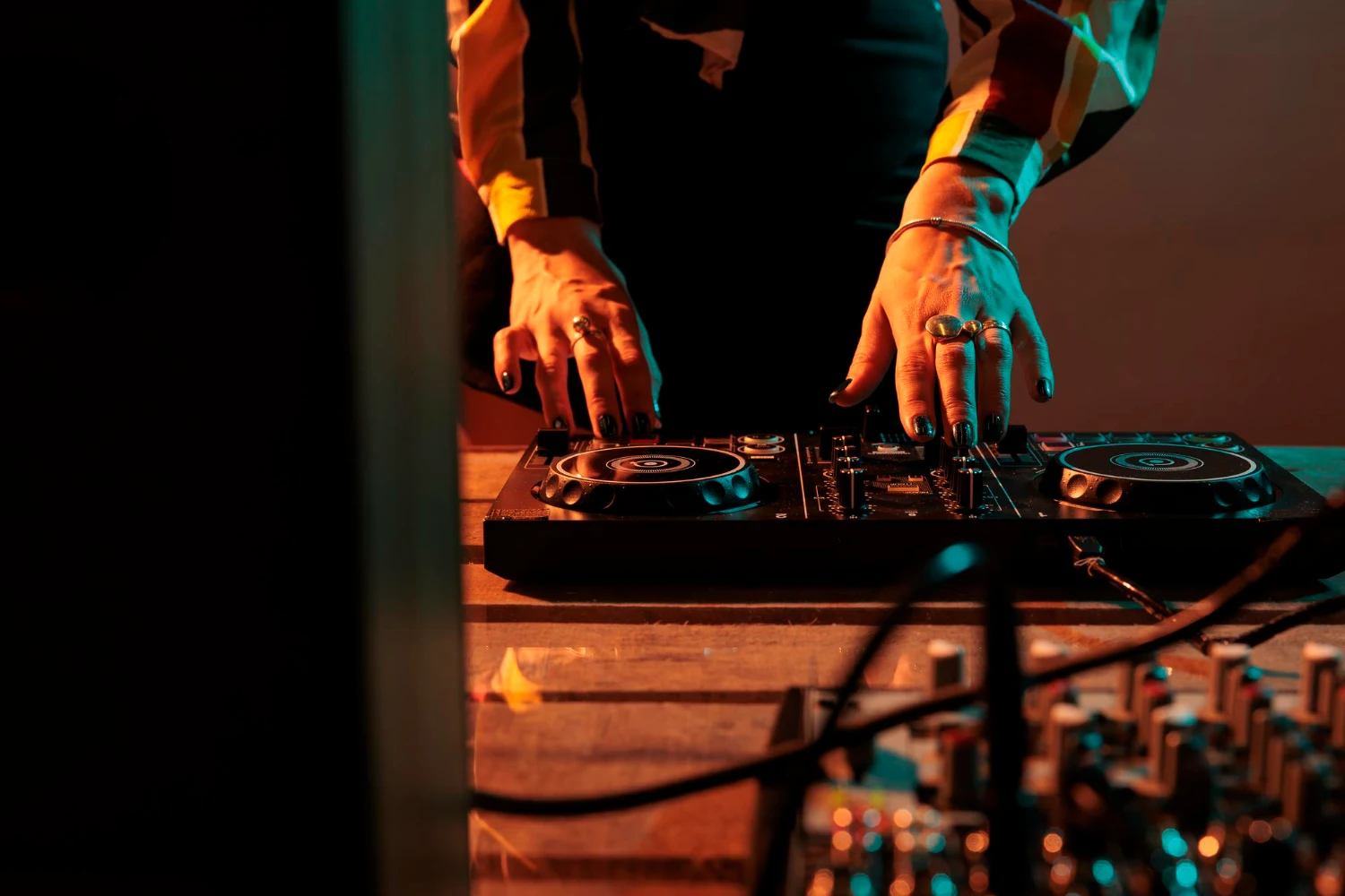 What is djing
